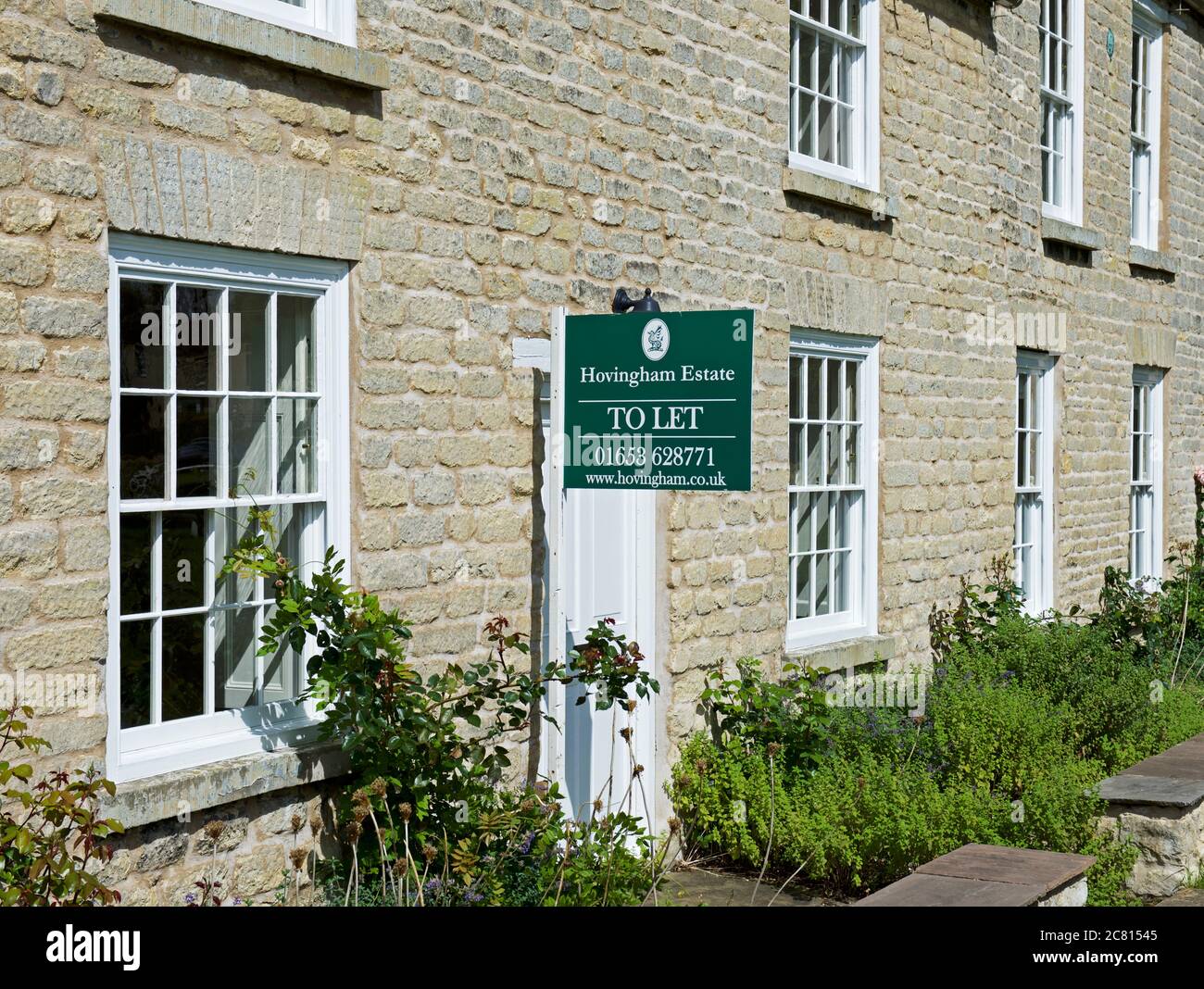 Casa per lasciare nel villaggio di Hovingham, Ryedale, North Yorkshire, Inghilterra Regno Unito Foto Stock