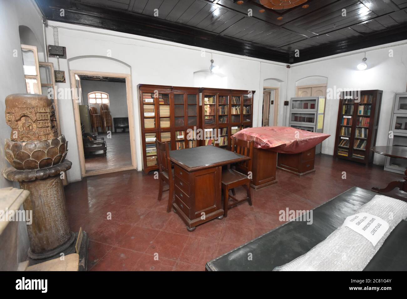 Biblioteca di Sir Jagadish Chandra Bose (1858-1937) e Lady Abala Bose (1865-1951). Acharya Bhaban, 93 APC Road (strada circolare superiore), Kolkata. India. Foto Stock