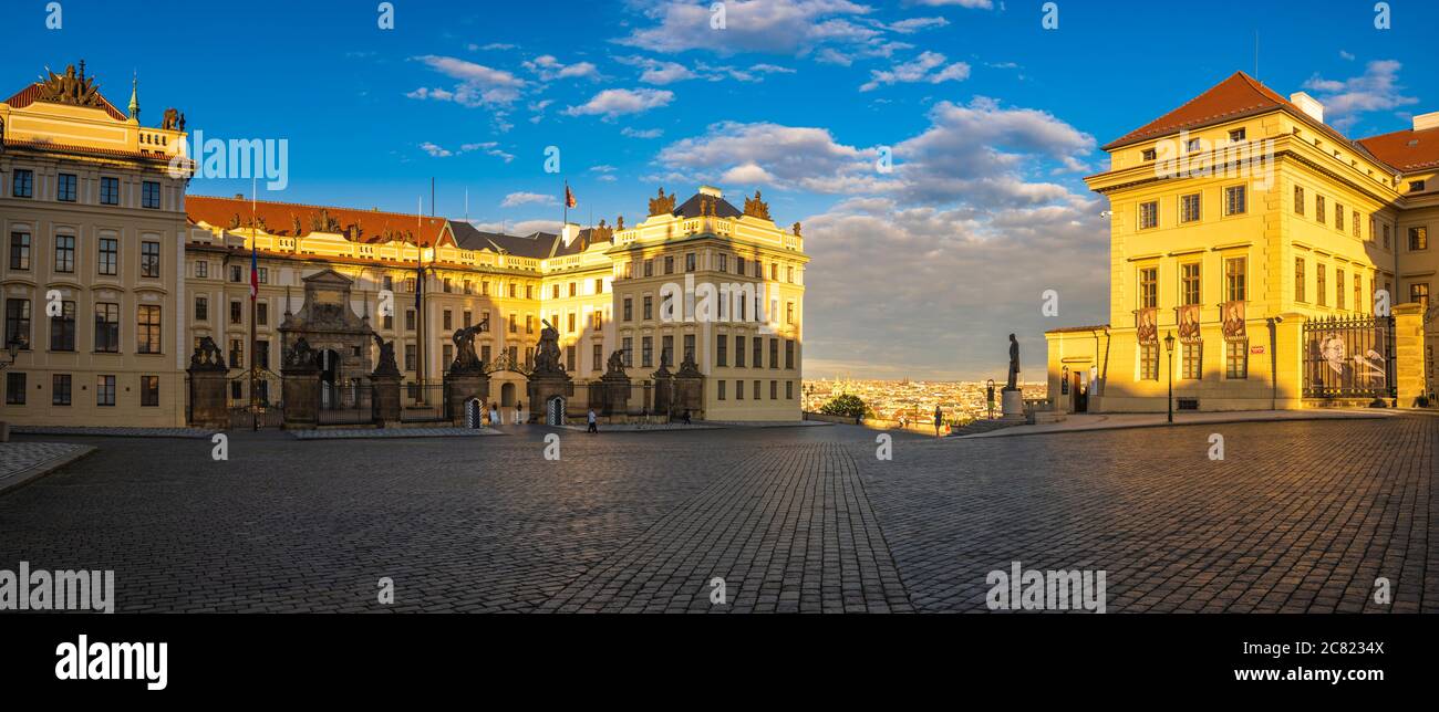 Panorama del Palazzo reale nel Castello di Praga Foto Stock