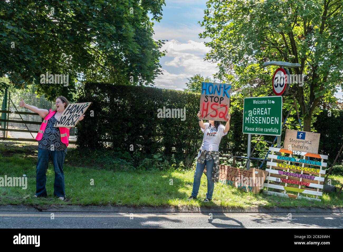 Protesta contro HS2 a Great Missenden, Buckinghamshire, Inghilterra, Regno Unito Foto Stock