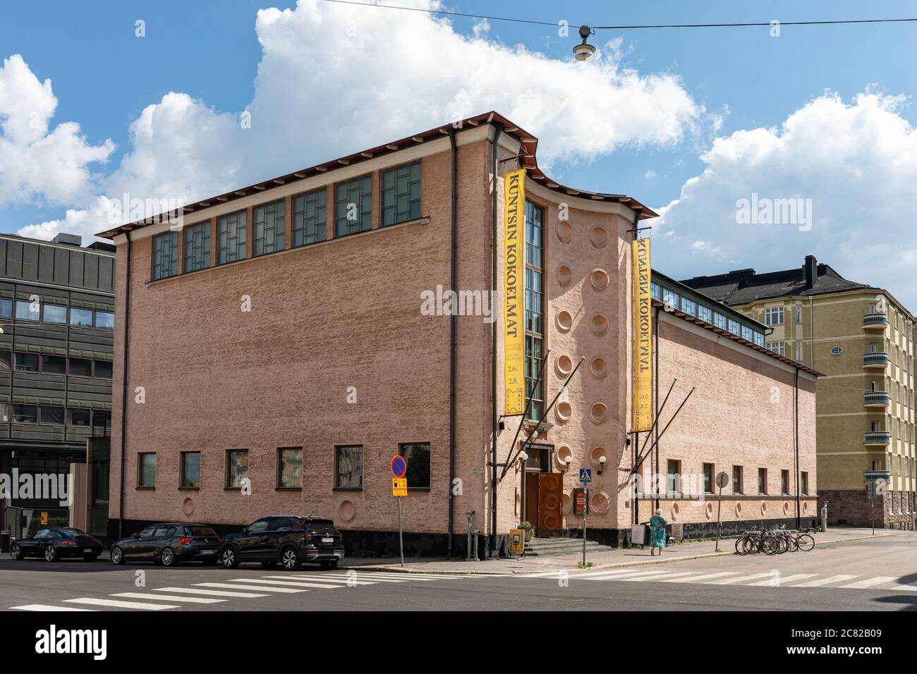Helsingin Taidehalli, una kunsthalle che rappresenta lo stile architettonico del classicismo nordico, nel distretto di Töölö a Helsinki, Finlandia Foto Stock