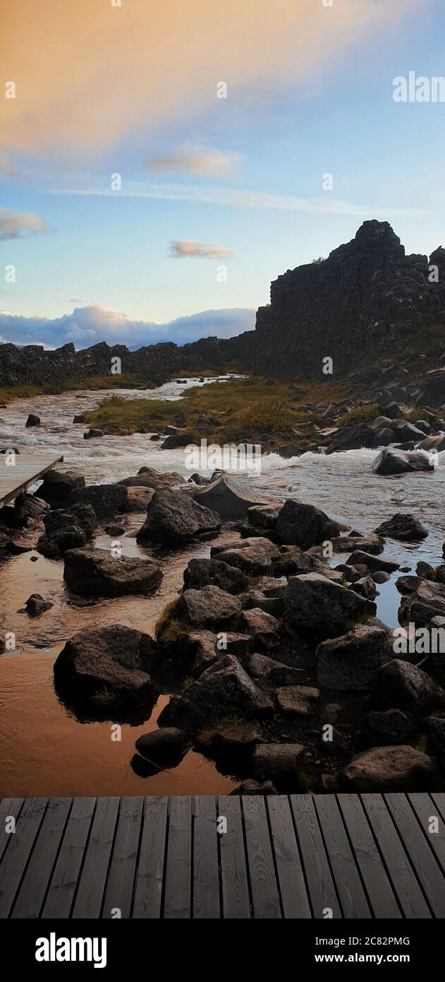 Fiume Ãžingvellir nella fredda islanda Foto Stock