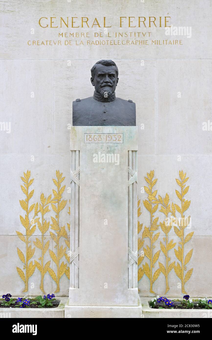 Generale Ferrie monumento al Champ de Mars, Parigi FR Foto Stock