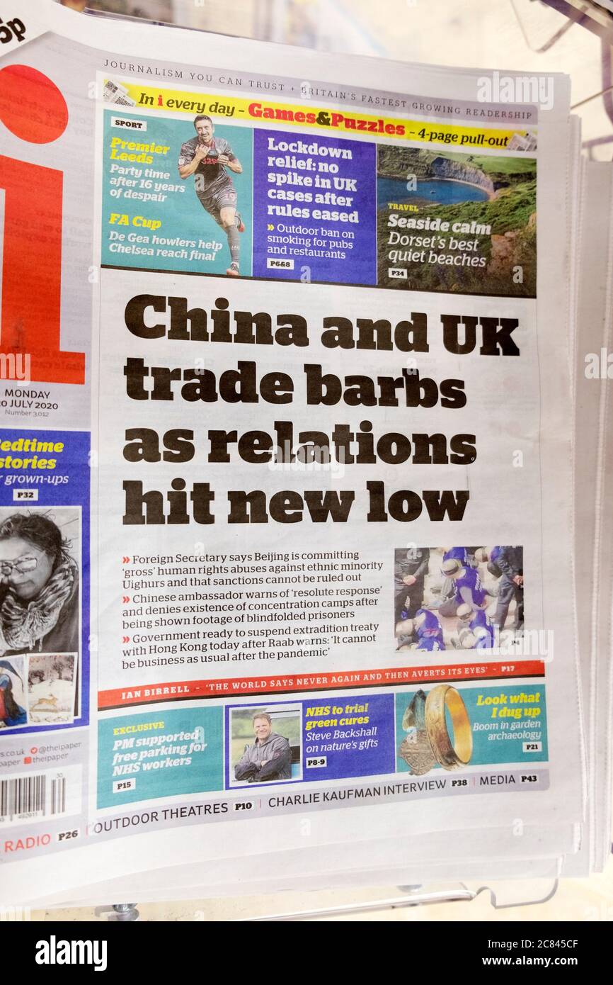'Cina e UK barbs commerciali come relazioni hit new low' i giornale headline prima pagina su 20 luglio 2020 Londra Inghilterra UK Foto Stock