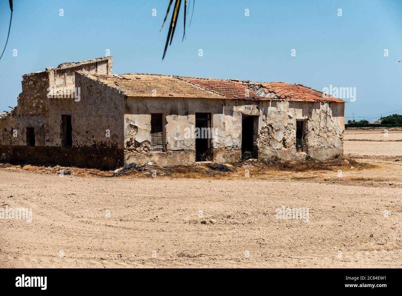 vecchi edifici in delitto Foto Stock
