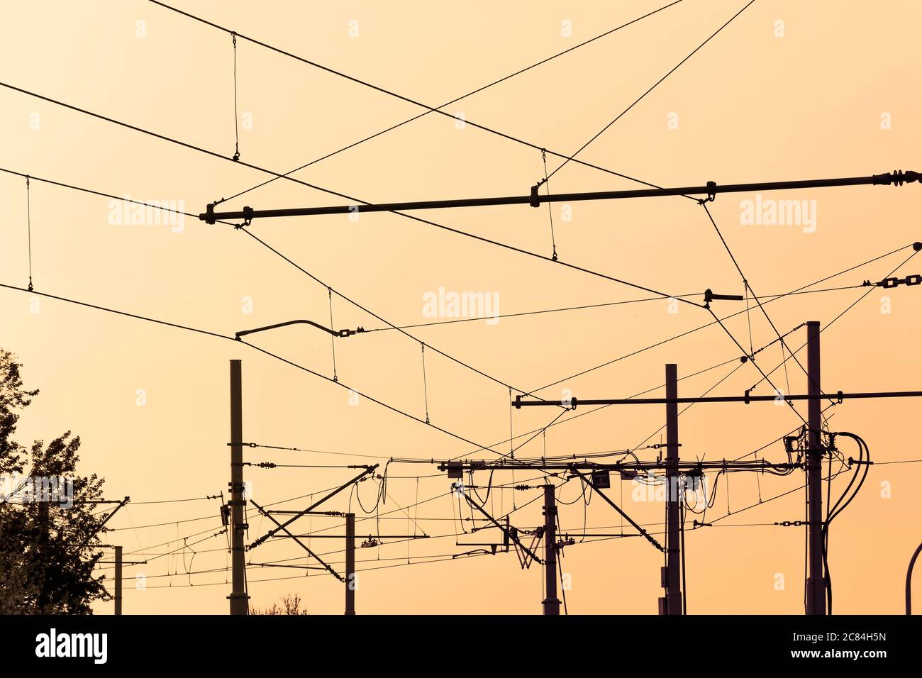 Cavi elettrici del tram immagini e fotografie stock ad alta risoluzione -  Alamy