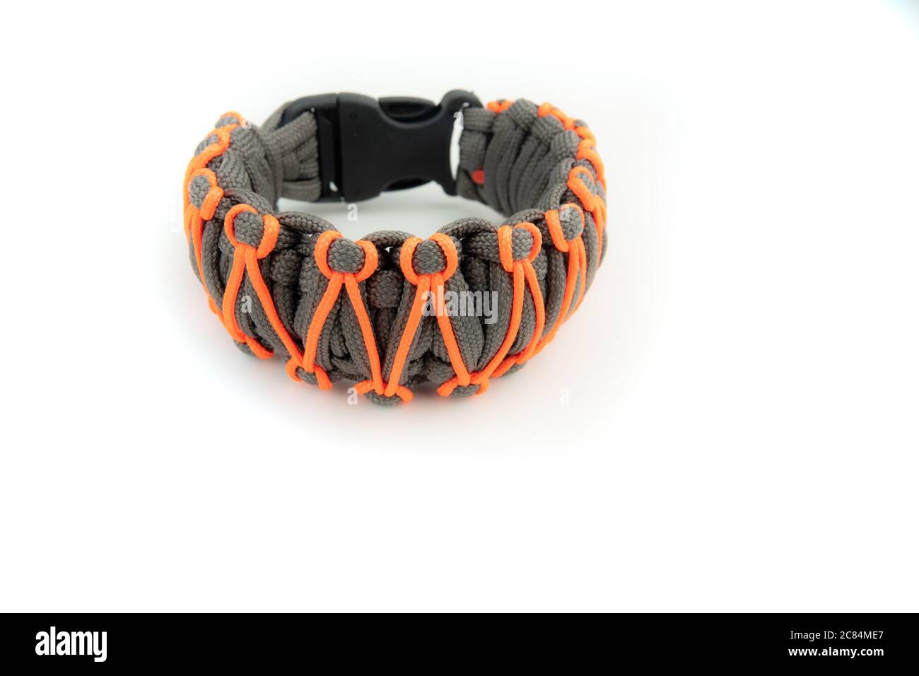 Bracciale di sopravvivenza. Braccialetto Paracord. Perfetto per qualsiasi  cacciatore e camper Foto stock - Alamy