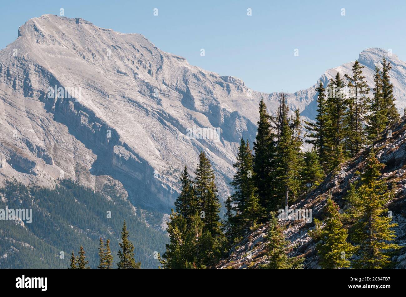 Monte Rundle visto da Sulphur Mountain, Banff, Alberta, Canada. Foto Stock