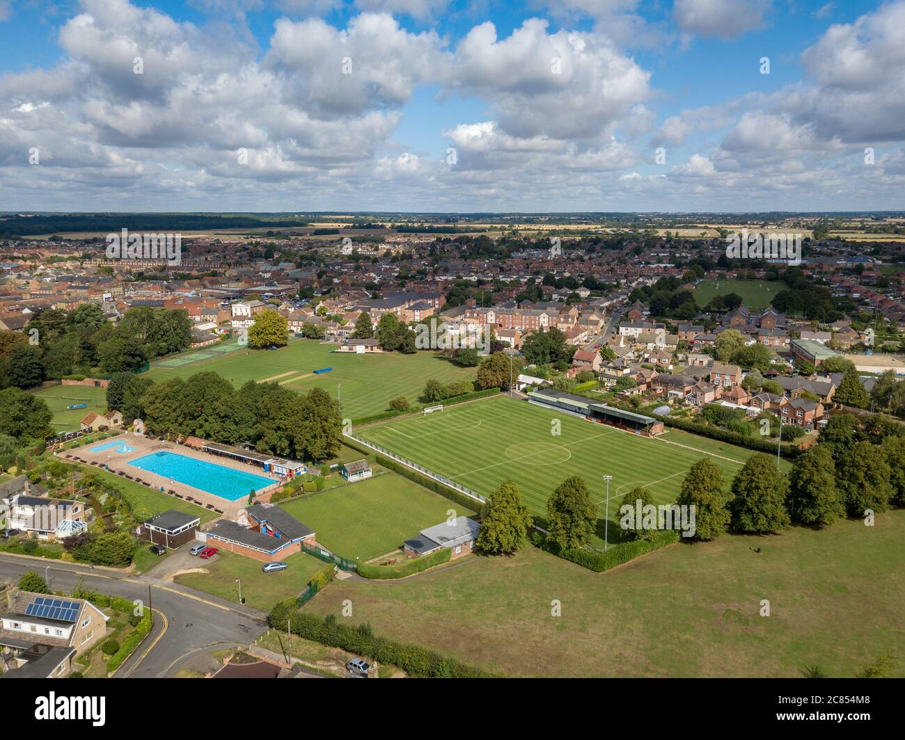 Bourne, UK - Ottobre 13 2018: Una vista aerea dei prati Abbey a Bourne, Lincolnshire. Incluso il Bourne Town Football Club. Foto Stock