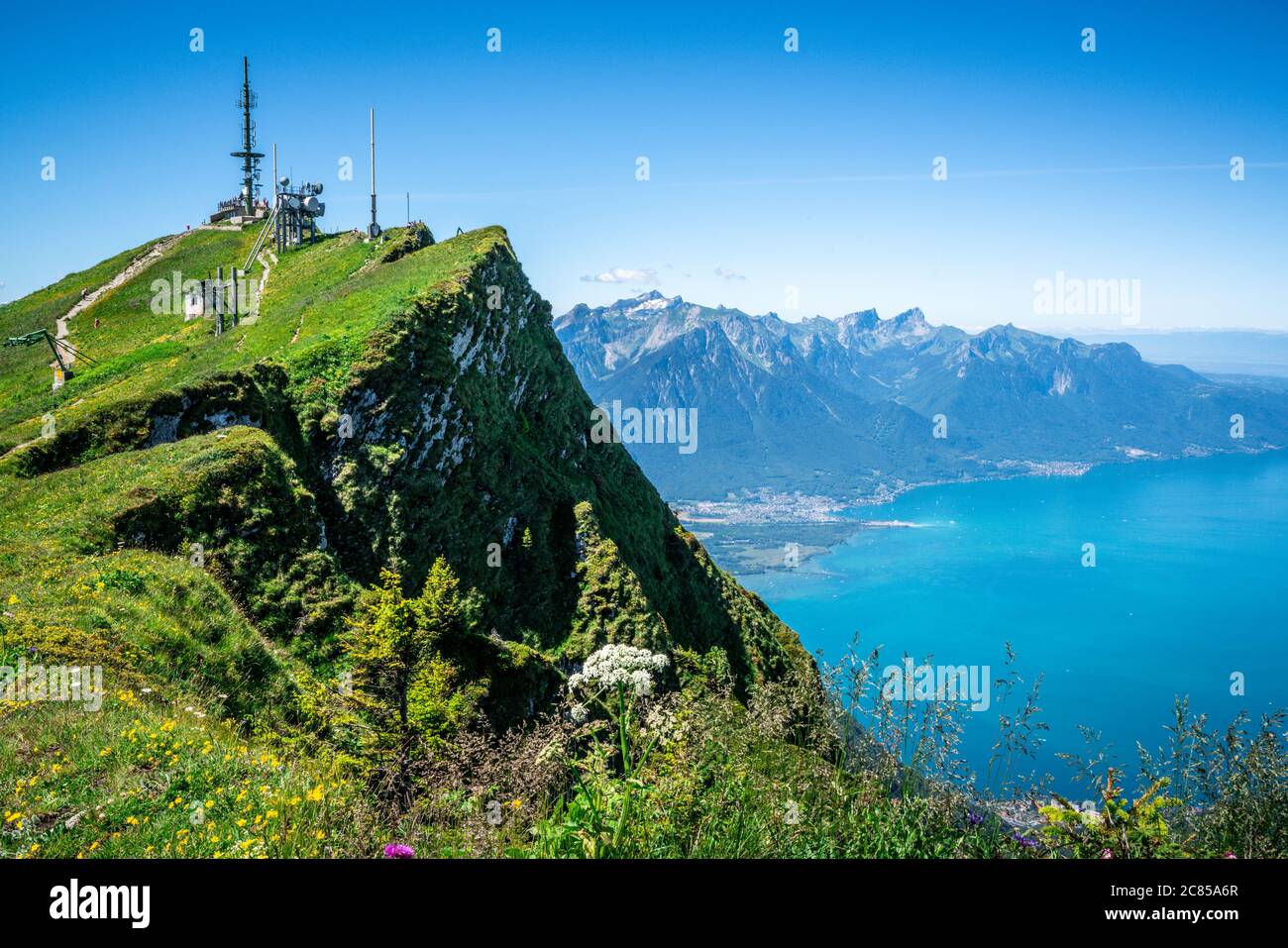 Rochers-de-Naye o rocce di Naye 2042 m cima che domina il lago di Ginevra nelle Alpi svizzere Svizzera Foto Stock