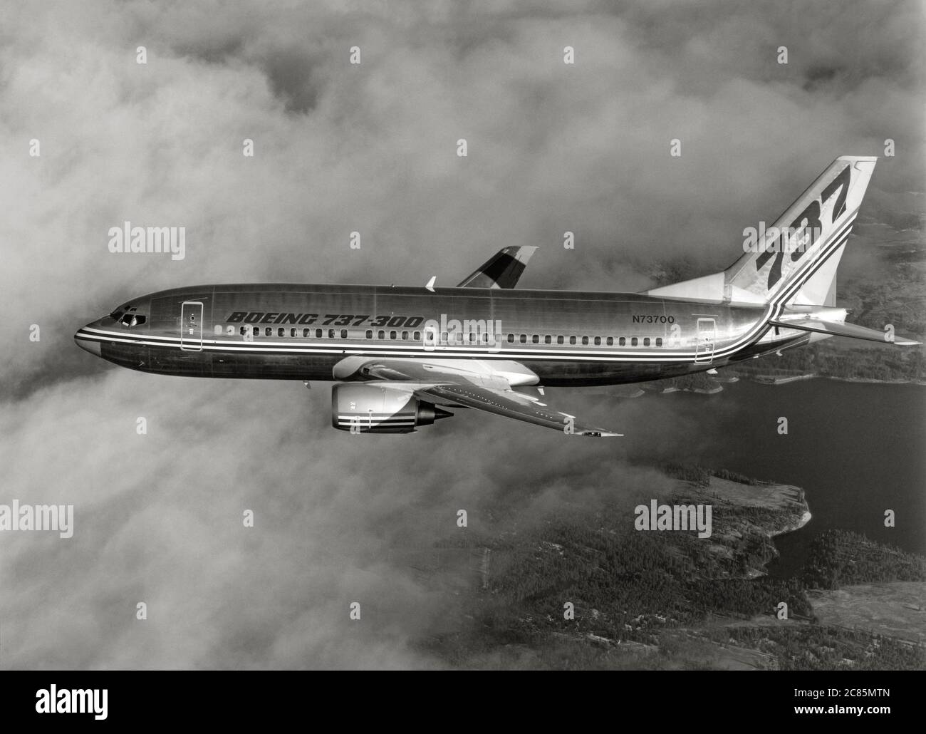 Volo di prova del Boeing 737-300 a medio raggio del trasporto commerciale il 24 febbraio 1984. Foto Stock