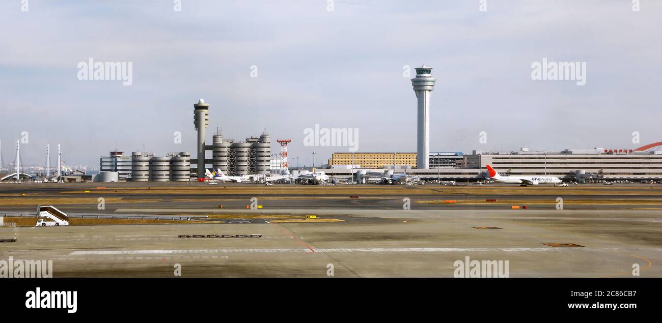 Edifici dell'aeroporto di Haneda a Tokyo Foto Stock