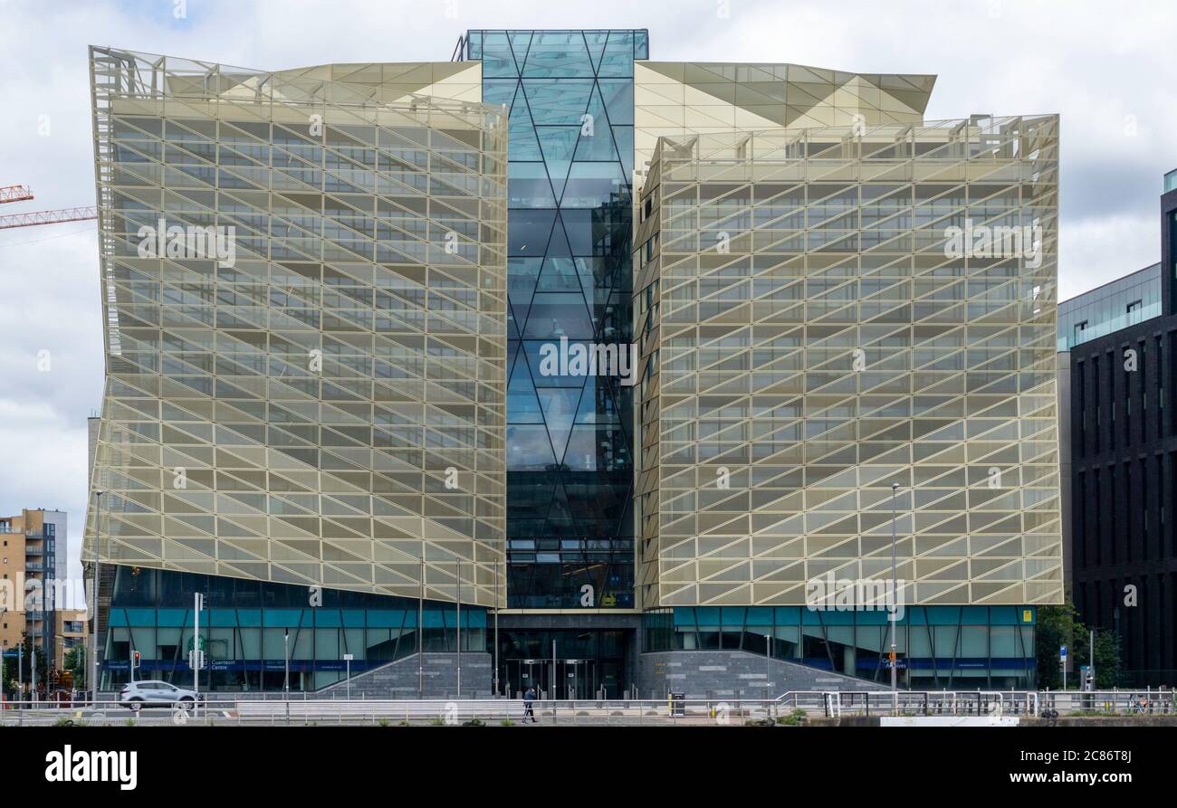L'edificio della Banca Centrale Irlandese sul North Wall Quay del fiume Liffey, aperto nel 2017. Foto Stock