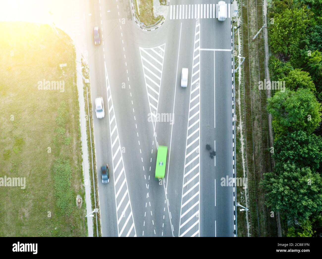 Strada con auto dall'alto Foto Stock