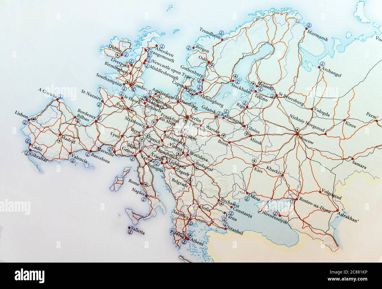 Mappa geografica dei paesi europei con autostrada a due passi Foto Stock