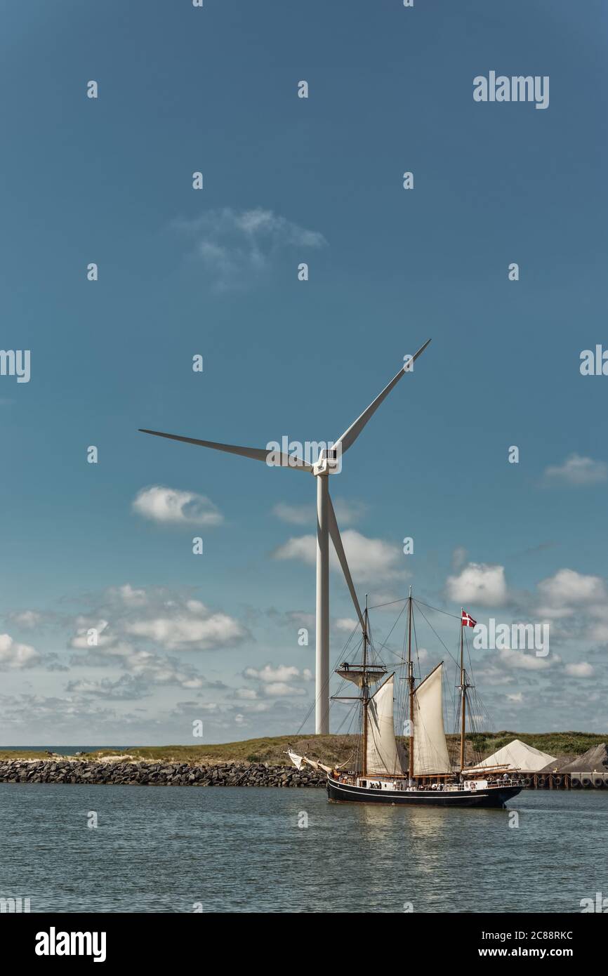 Porto di Hvide Sande presso la costa occidentale danese del Mare del Nord, Danimarca Foto Stock