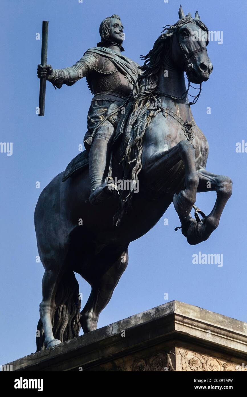 Felipe IV, statua equestre di Filippo IV a Plaza de Oriente a Madrid, Spagna Foto Stock