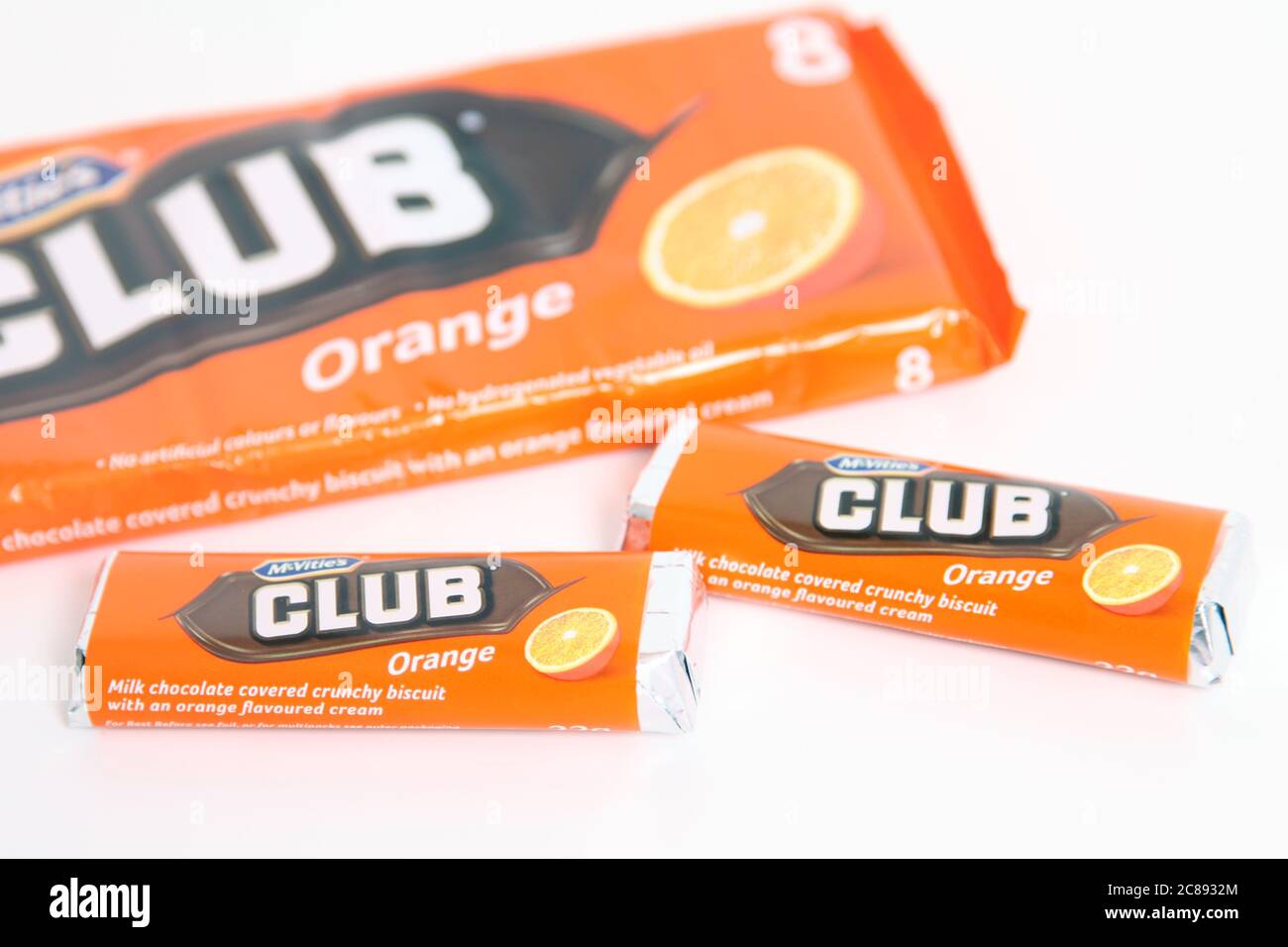 McVities Club Chocolate Bar, sapore arancione, su bianco Foto Stock