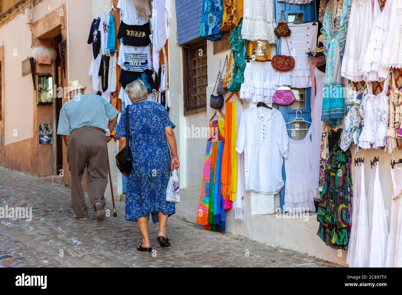 Turisti, Dalt Vila, Ibiza Città Vecchia, Ibiza, Spagna Foto Stock