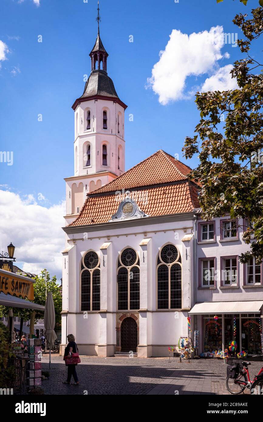 La chiesa protestante al mercato, Xanten, Nord Reno-Westfalia, Germania. Die Evangelische Kirche am Marktplatz, Xanten, Nordrhein-Westfalen Foto Stock