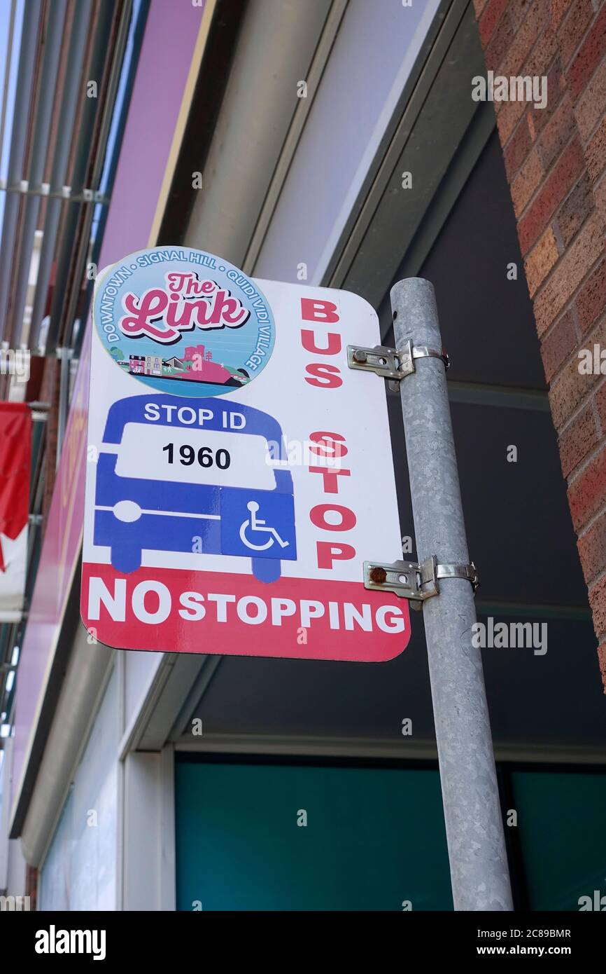 St Johns Terranova il link Bus Stop Sign Water Street St John's Terranova Canada Foto Stock