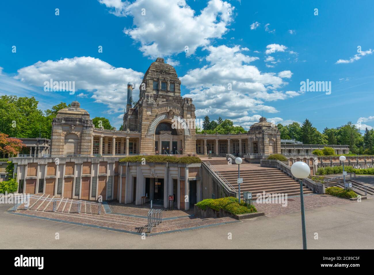 Mausoleo all'interno del Pragfriedhof o del Cimitero di Prag,´s capitale dello stato Stoccarda, Baden-Württemberg, Germania del Sud, Europa Foto Stock