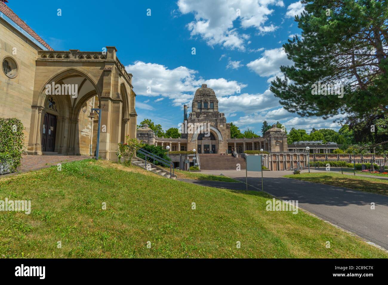Mausoleo all'interno del Pragfriedhof o del Cimitero di Prag,´s capitale dello stato Stoccarda, Baden-Württemberg, Germania del Sud, Europa Foto Stock