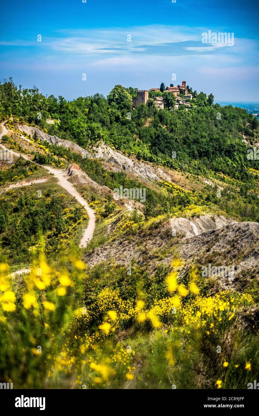 Italia paesaggi verticale fotografia sfondo - Castello di Monteveglio - Bologna Foto Stock