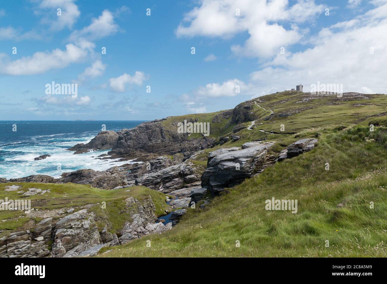 Wild Rugged Atlantic Irish Coast a Malin Head, Donegal, Irlanda. Wild Atlantic Way. Foto Stock