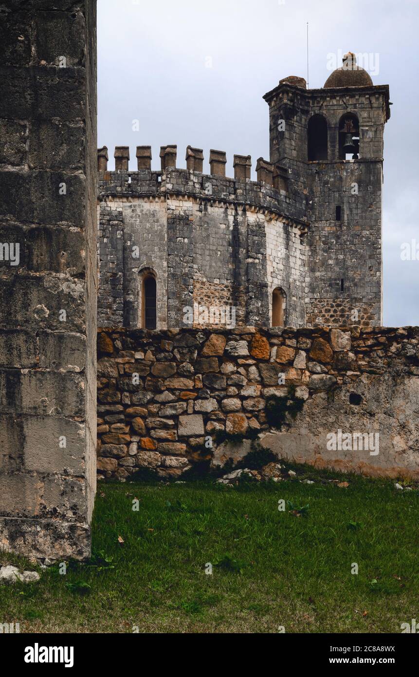 Il convento di cristo, antica roccaforte dei templari e monastero di Tomar, Portogallo Foto Stock