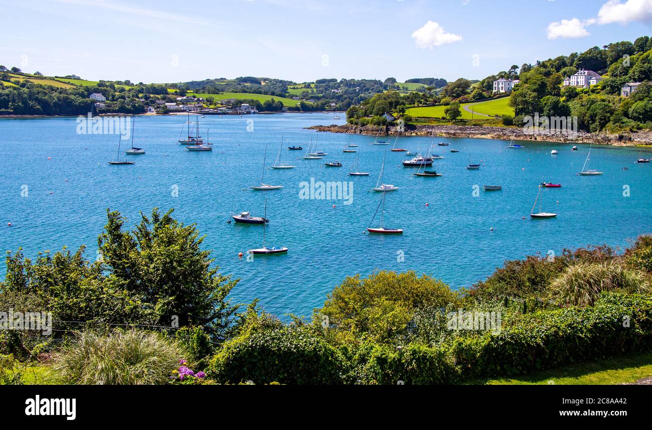 Union Hall Harbour Glandore West Cork Irlanda il giorno estivo Foto Stock