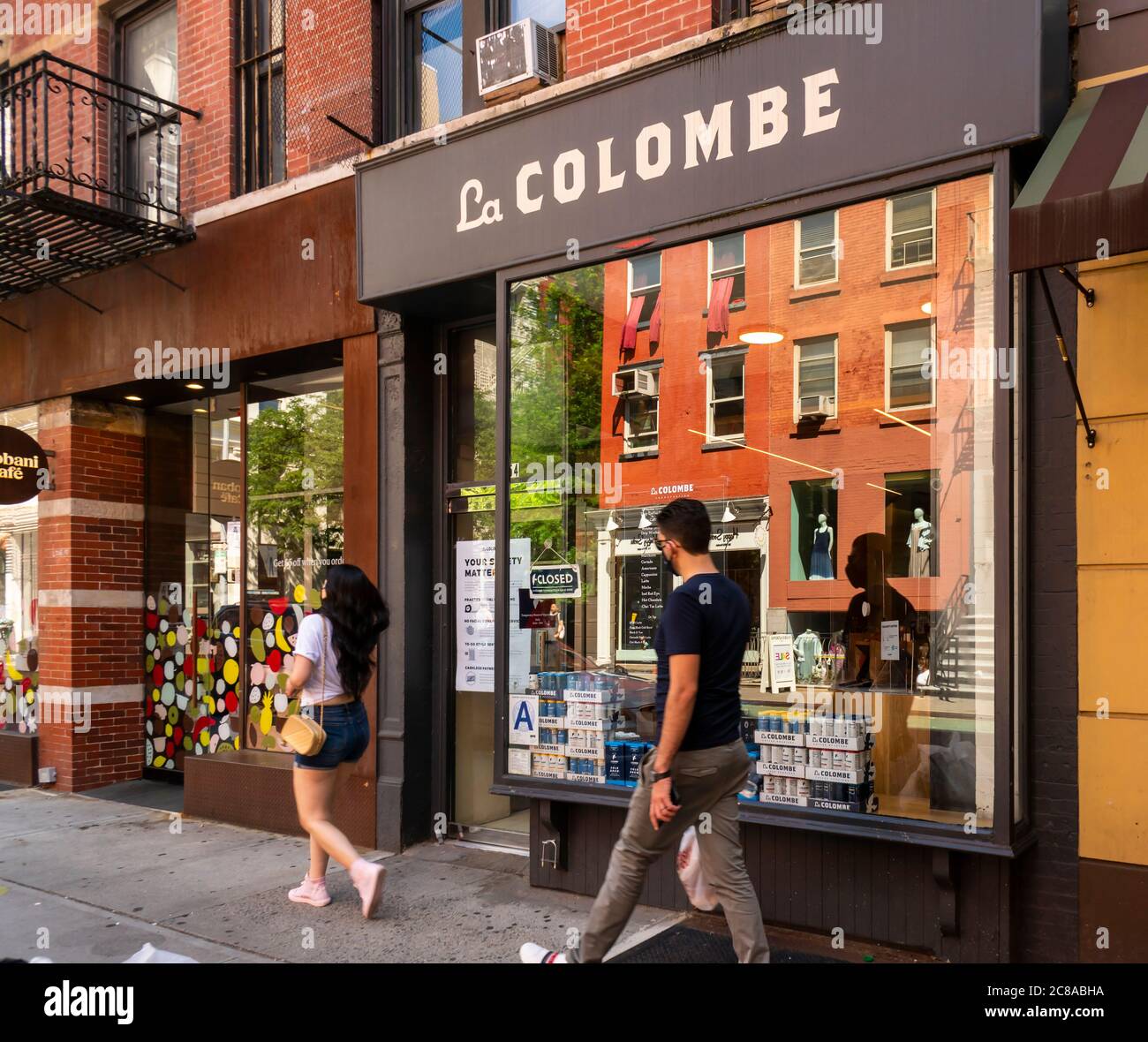 La caffetteria la Colombe nel quartiere Soho di New York domenica 12 luglio 2020. Negli ultimi cinque anni, le vendite di caffè pronto per la bevanda negli Stati Uniti sono cresciute in due cifre. (© Richard B. Levine) Foto Stock