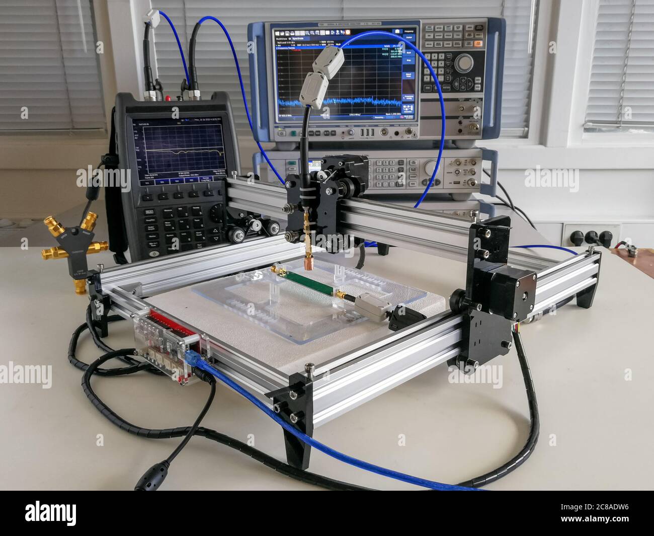 Compatibilità elettromagnetica a campo vicino sistema di scansione a immunità irradiata per mappatura di suscettibilità Foto Stock