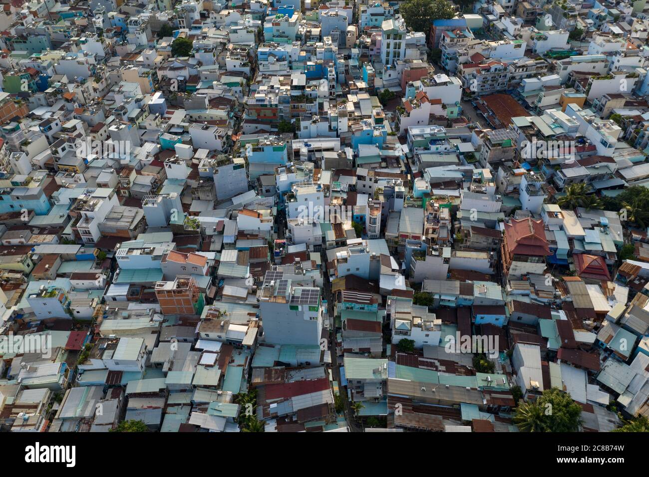 Affollata vecchia zona residenziale e affaristica del quartiere di Binh Thanh, ho Chi Minh City dall'alto Foto Stock