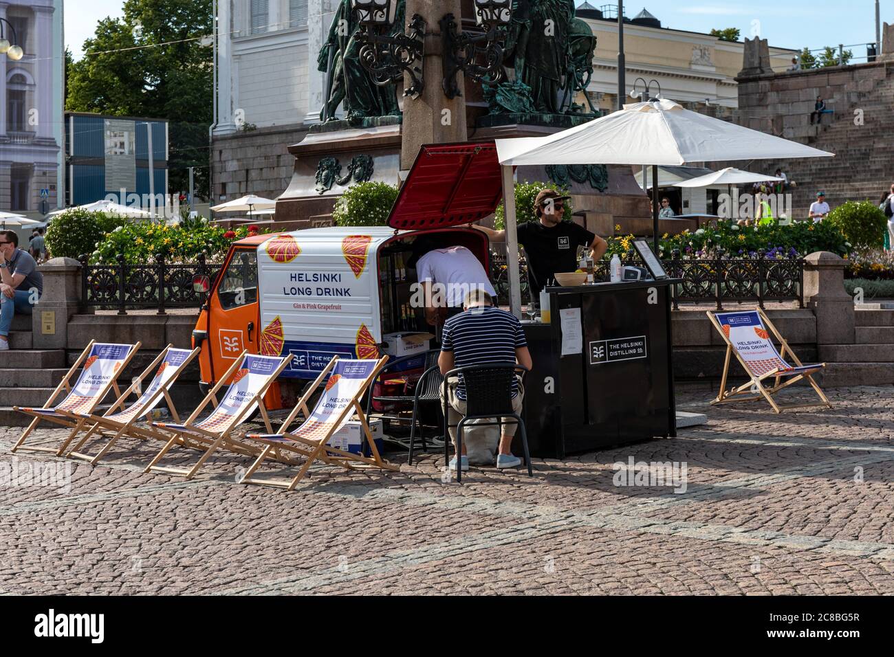 Helsinki Distilling Company's Helsinki Long drink consegna van a tre ruote in Piazza del Senato a Helsinki, Finlandia Foto Stock