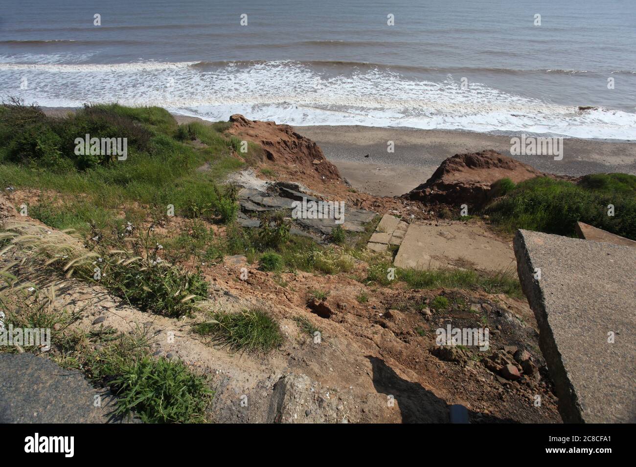 Immagini di erosione costiera e insediamenti lungo la costa dell'East Riding dello Yorkshire da Aldbrough verso sud fino alla punta di testa di ritorno. Foto Stock