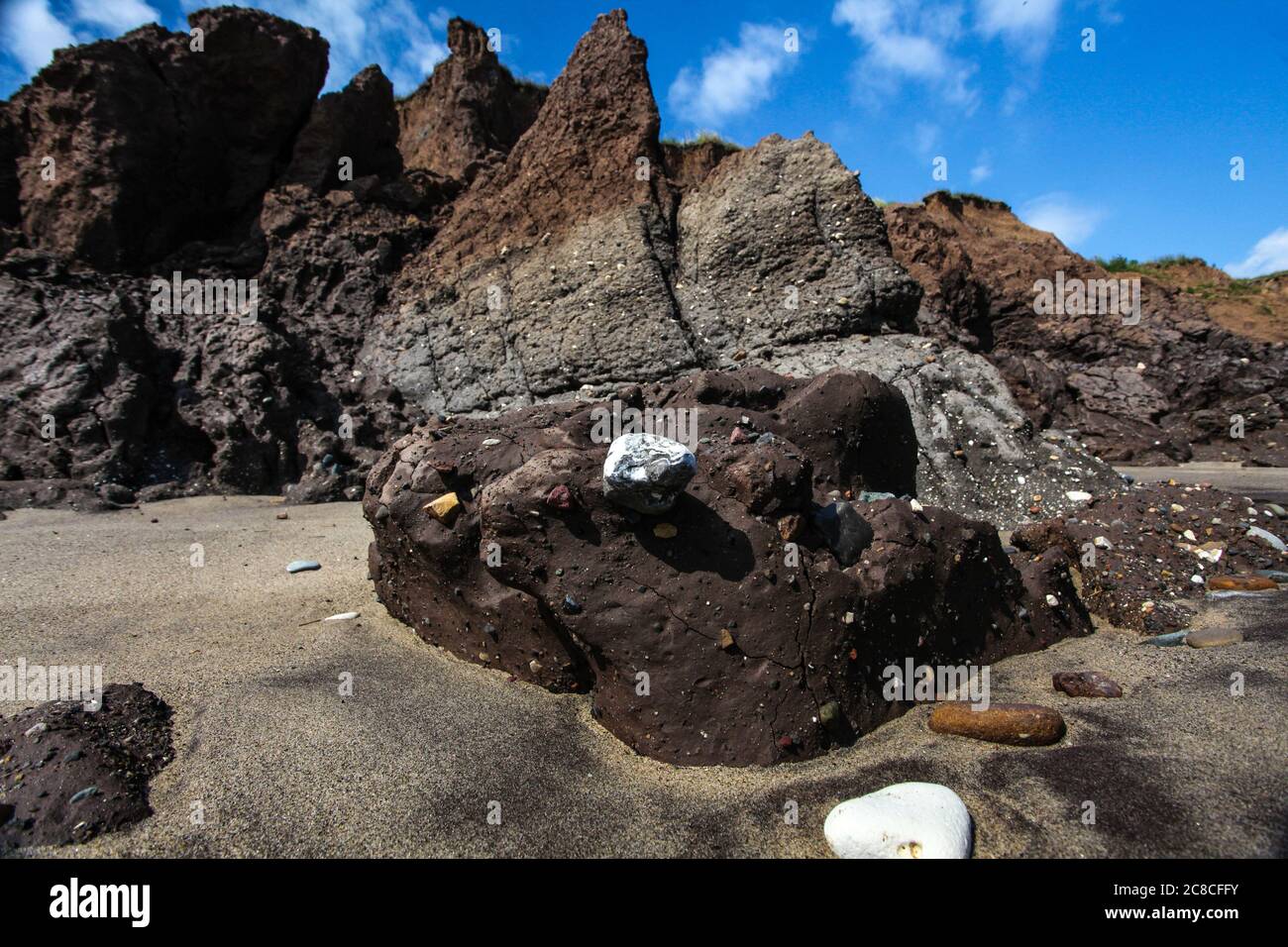 Immagini di erosione costiera e insediamenti lungo la costa dell'East Riding dello Yorkshire da Aldbrough verso sud fino alla punta di testa di ritorno. Foto Stock