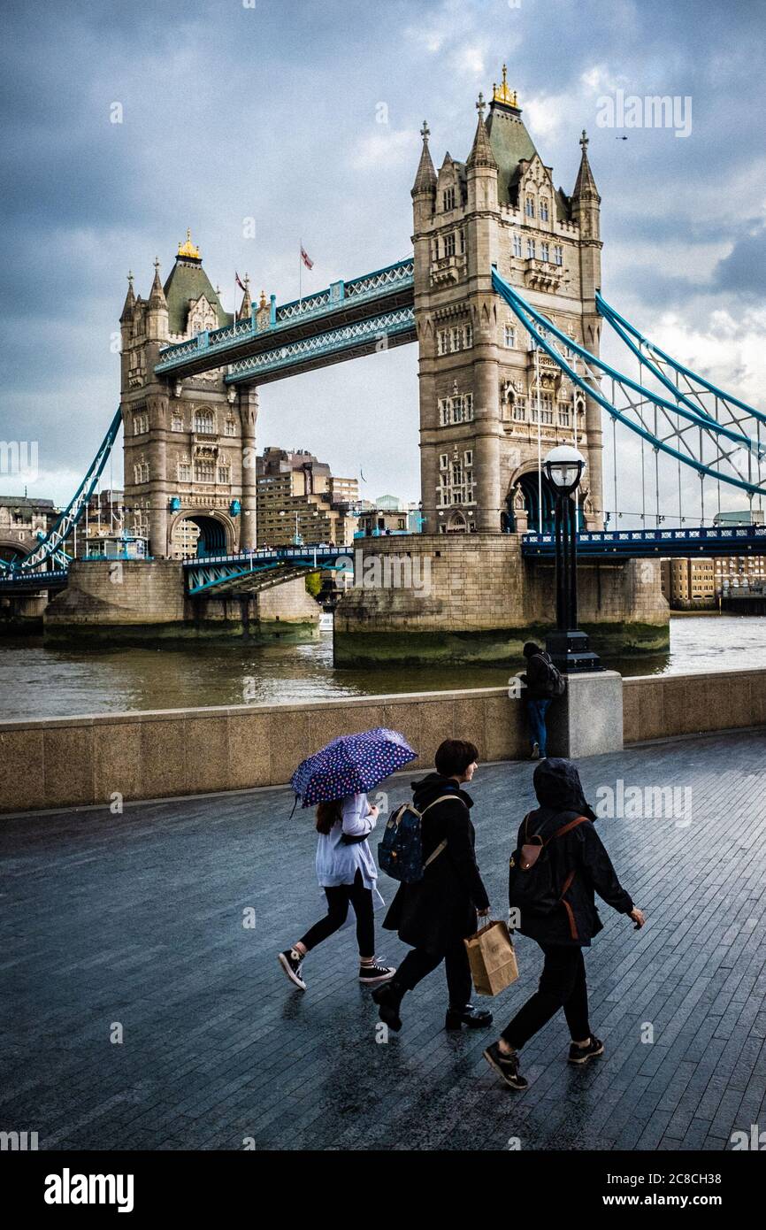 Il Tower Bridge di Londra, Regno Unito Foto Stock