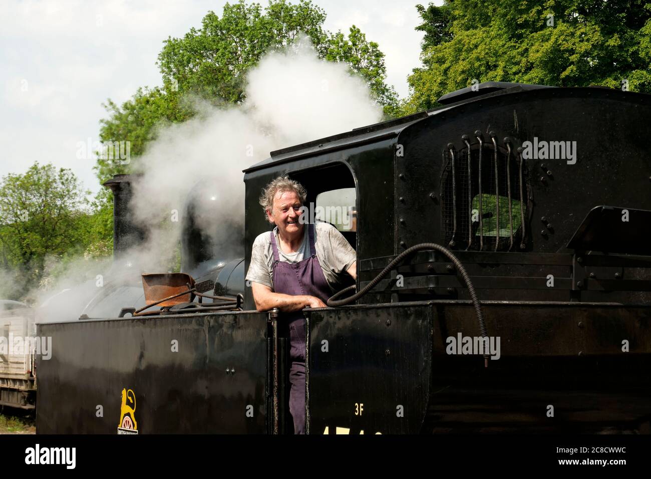 Autista del treno Wirksworth Stazione ferroviaria Derbyshire Inghilterra Foto Stock