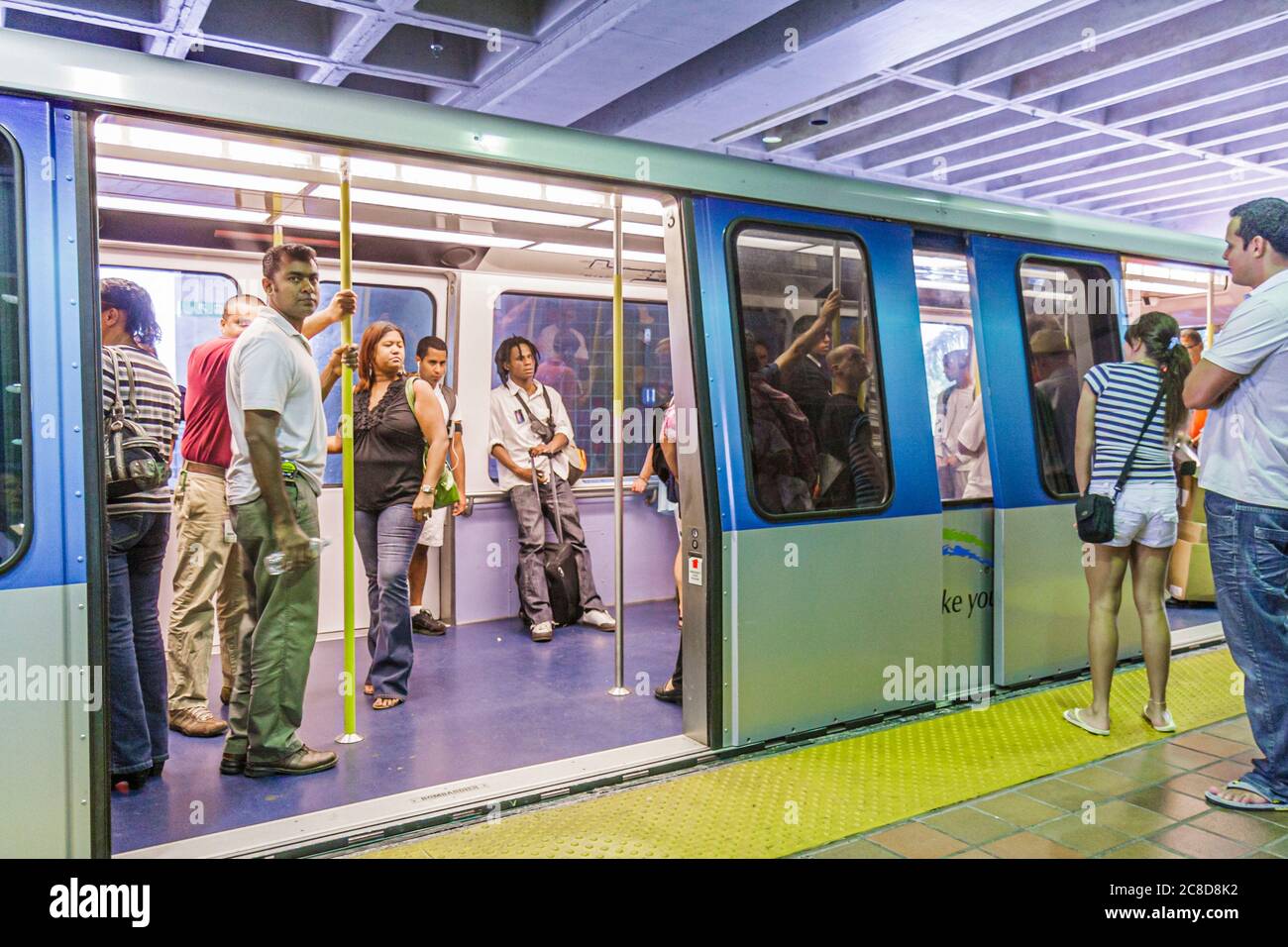 Miami Florida, Government Center, Metromover, trasporto di massa, trasporto pubblico gratuito, movimentazione automatica delle persone, stazione, fermata, auto, porta, porta d'ingresso, entran Foto Stock