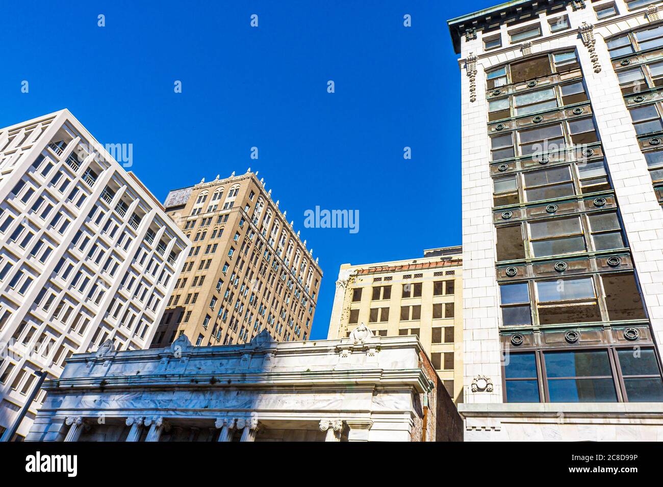 Jacksonville Florida, centro, Laura Street, Bisbee building, 1908, skyline città paesaggio urbano, contrasto, scuola di prateria, ampia vetrata, Marble Bank bu Foto Stock