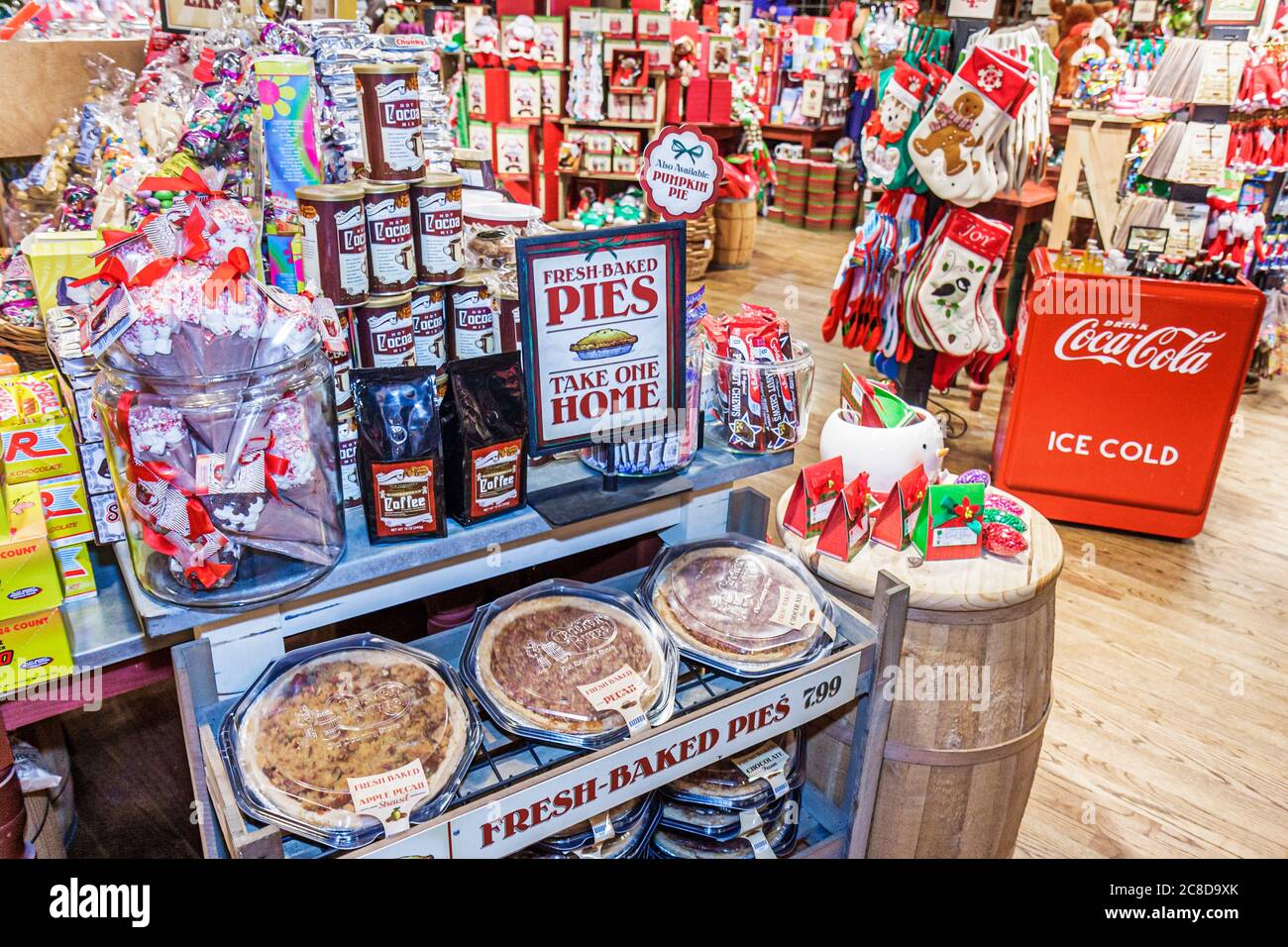 Fort ft. Pierce Florida, Cracker Barrel, ristorante ristoranti cibo mangiare fuori cafe cafe bistrot, catena, negozio di campagna, America rurale, merchandise, p Foto Stock
