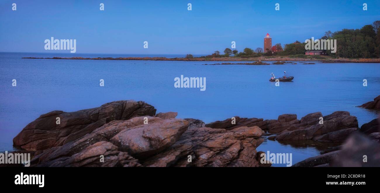 Danimarca, Bornholm, Hammersus, rovine della fortezza e mare al tramonto Foto Stock