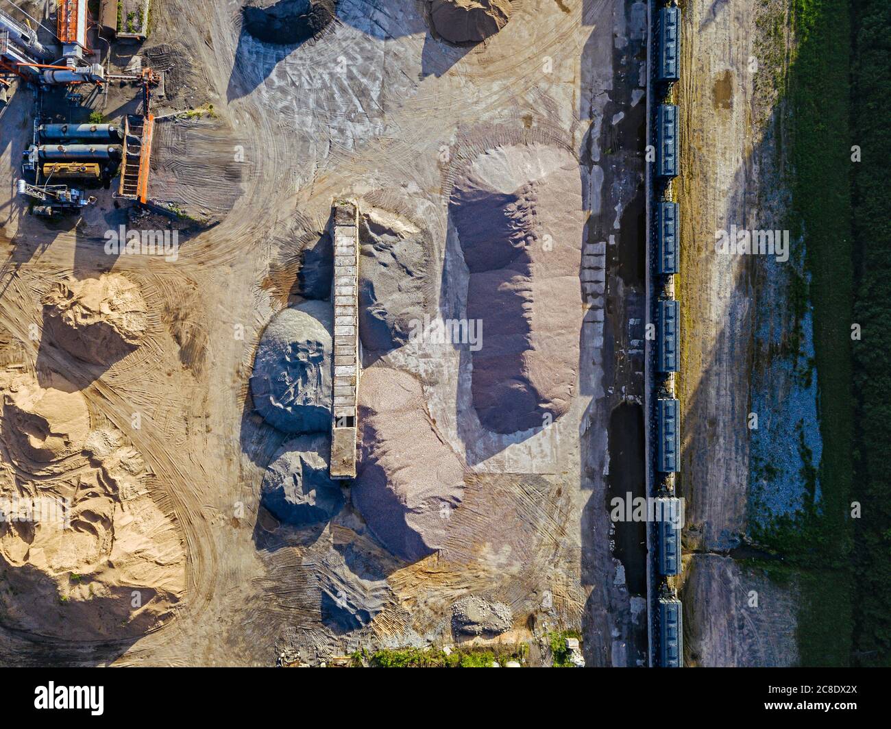 Russia, Tikhvin, Vista aerea della pianta di asfalto Foto Stock