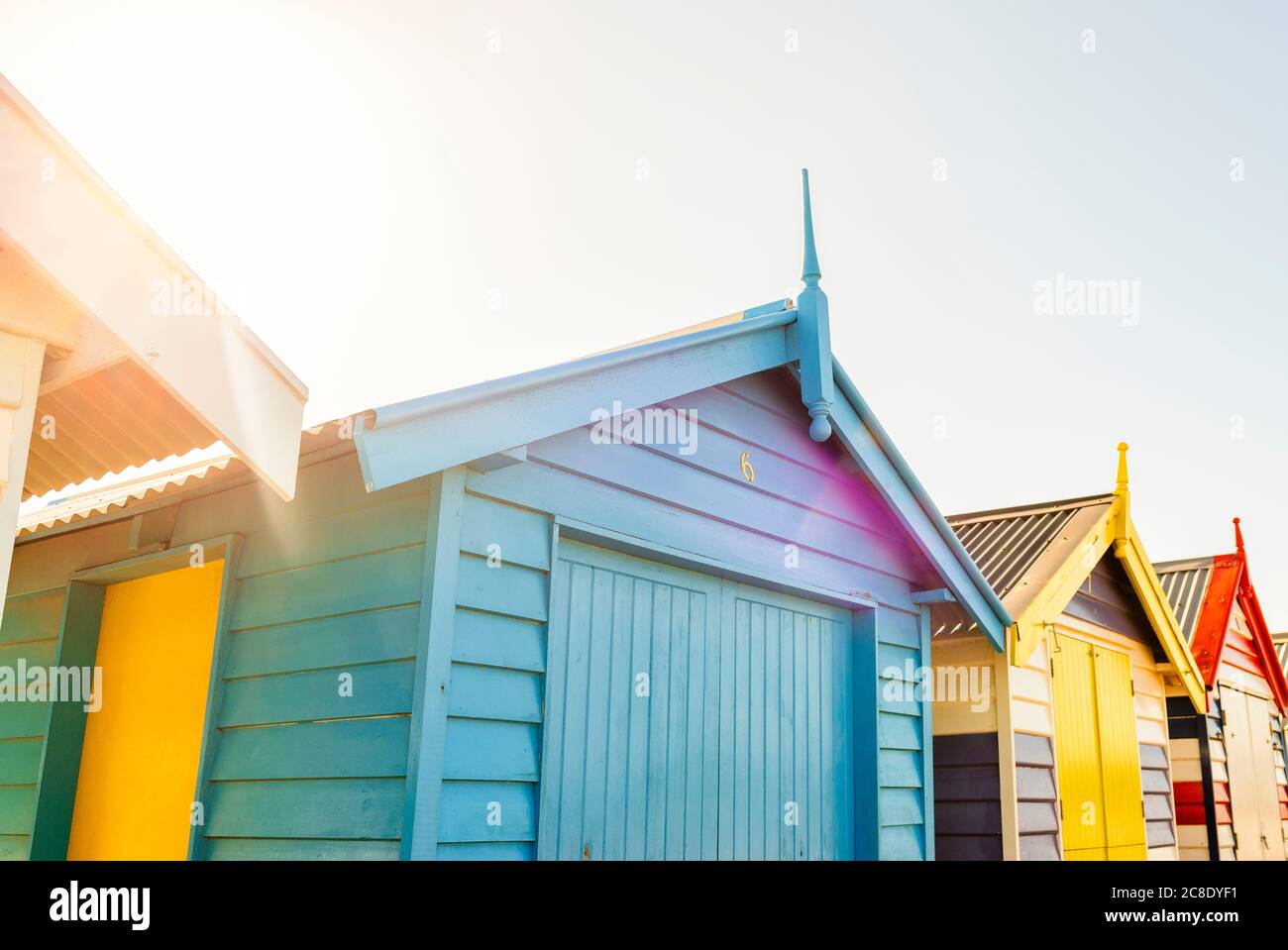 Cottage a Brighton Beach contro cielo chiaro, Melbourne, Australia Foto Stock