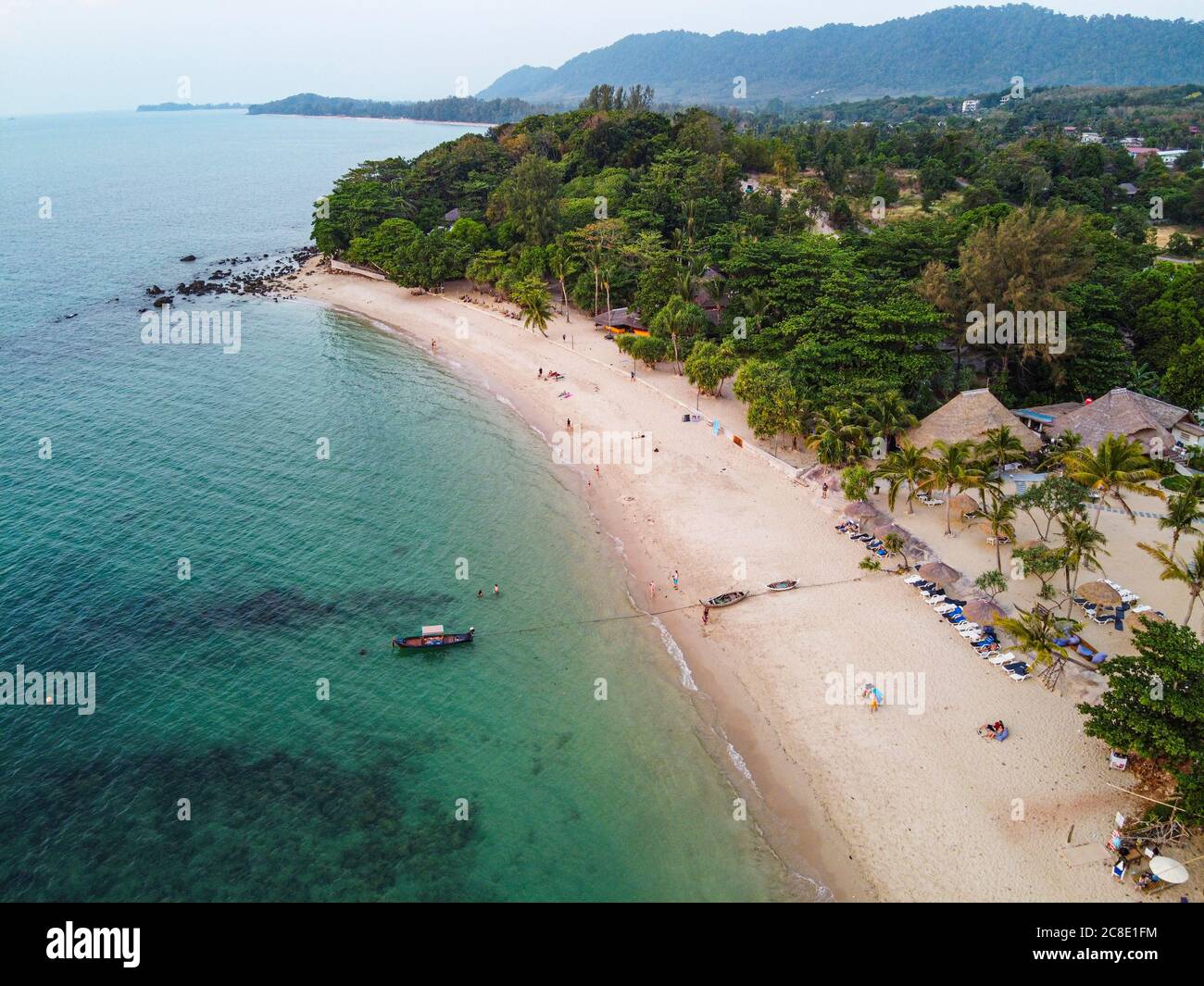 Mare e spiaggia, Koh Lanta, Thailandia Foto Stock