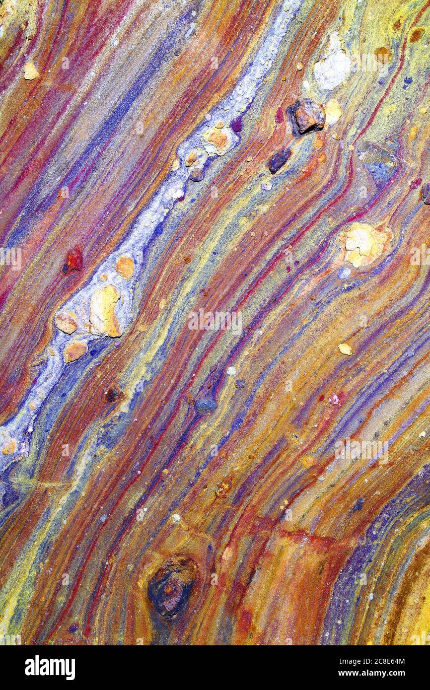 Iran, parete colorata della grotta sull'isola di Hormuz Foto Stock