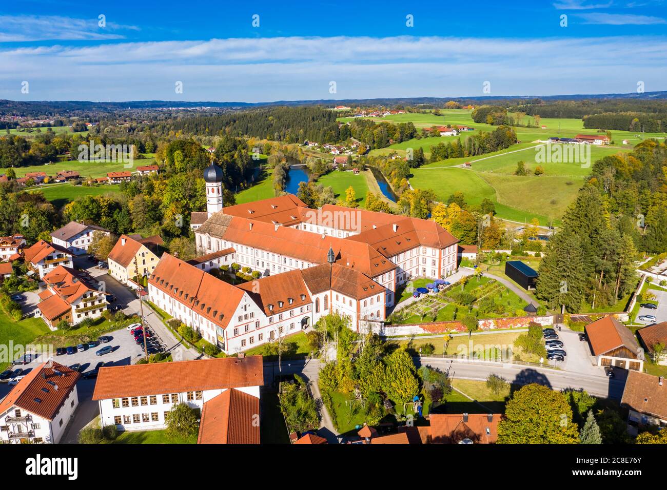 Germania, Baviera, alta Baviera, Tolzer Land, Eurasburg, veduta aerea del Monastero dei Salesiani o del Monastero di Beuerberg Foto Stock