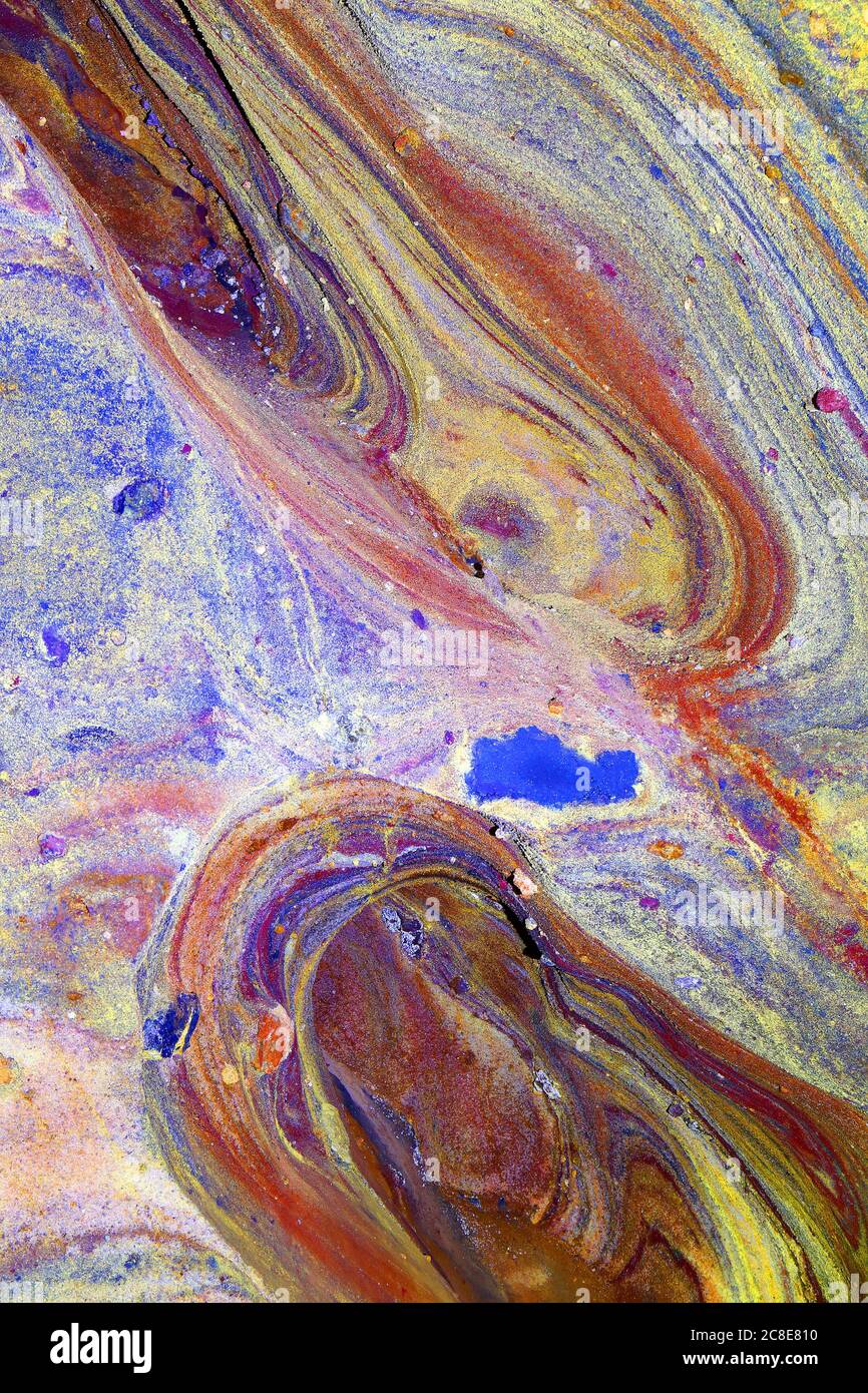 Iran, parete colorata della grotta sull'isola di Hormuz Foto Stock