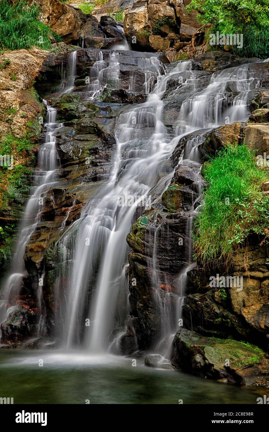 Sri Lanka, Provincia di Uva, Ella, lunga esposizione delle cascate di Ravana Foto Stock